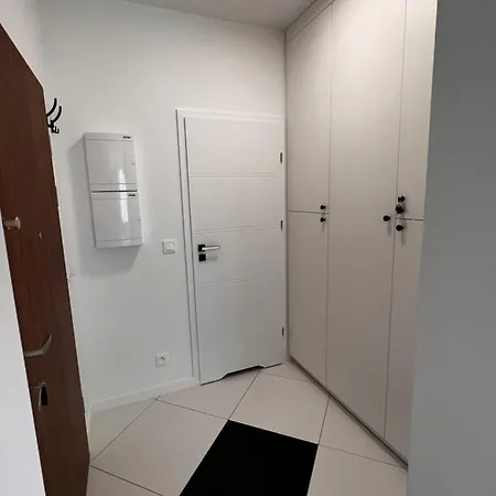 アパート Apartament Green ポズナン